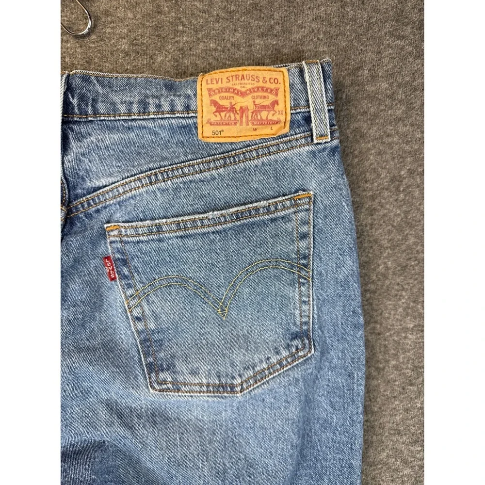 Levi's 501 Original Fit Jeans Men 30 Blue Straight Leg Button Fly Denim Academia